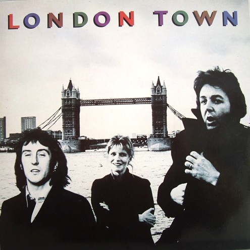 PAUL McCARTNEY  	London Town ( 5C 062-60521) POSTER	1978	Holland	nm-nm	Цена	3 950 ₽
